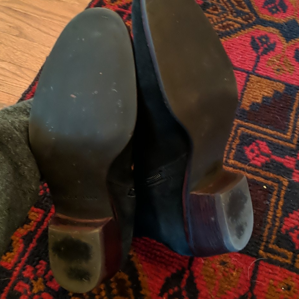 Cole has boots - Picture 6 of 6